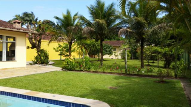 Encantadora Chácara com Piscina em Itanhaém Esterno foto